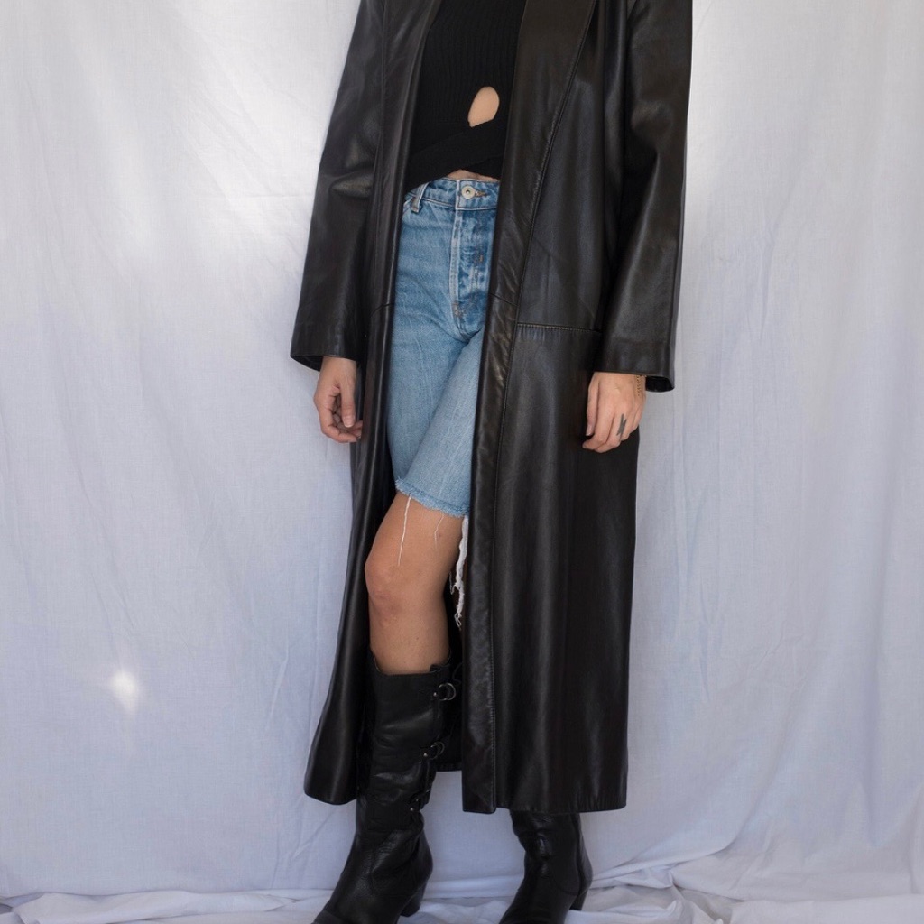 Vtg Elegant Black Women's Leather Trench Coat — image 2 of 8